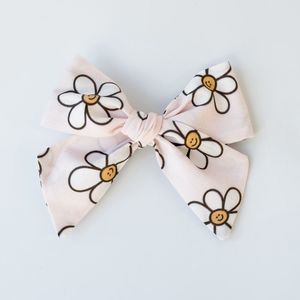 Smiley Daisy Hair Bow